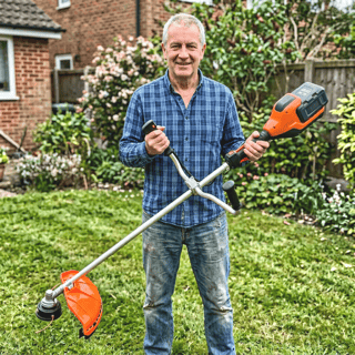 Mark F., professional gardener with 15 years' experience, reviews HyperTrimmer 3000